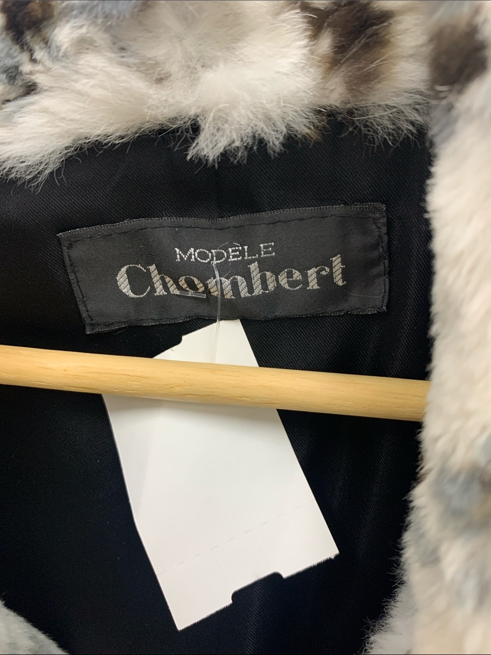Faux Fur Leopard-Print Teddy Jacket in White - Picture 2 of 8